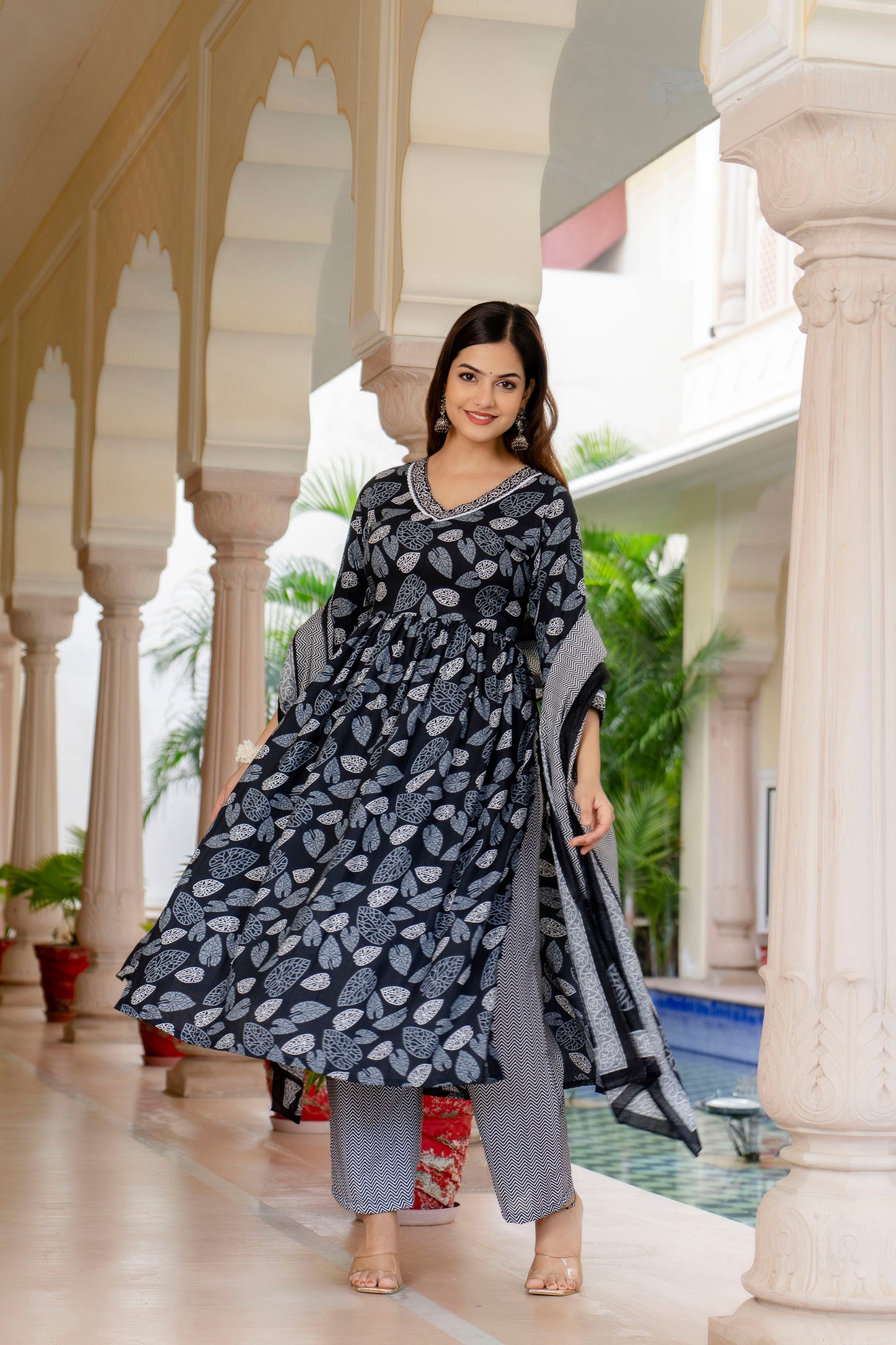 Ethnic Set Women Printed Kurta and Pant Set with Dupatta