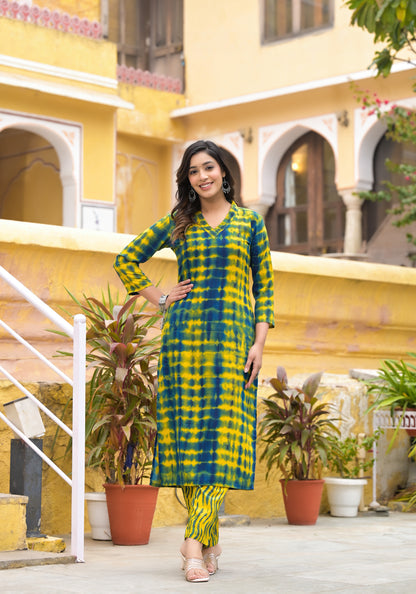 Women Shiburi Printed Straight Kurta and Pant Set With Dupatta